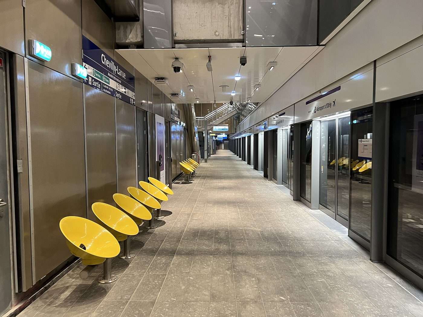 Station Chevilly-Larue on Paris Metro Line 14, with platform screen doors.